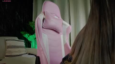 Emily foxx01 online show from July 2026 11:54:01 PM