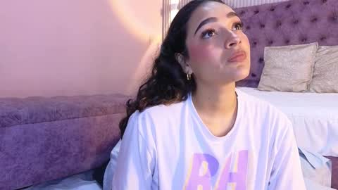 Snapshot of emily_foxyy chatting on December 2025 07:07:01 PM Emily online show from December 2025 07:07:01 PM