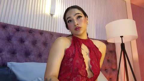 Snapshot of emily_foxyy chatting on February 2026 10:43:01 AM Emily online show from February 2026 10:43:01 AM