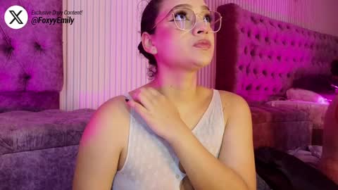 Emily online show from April 2026 07:04:02 PM