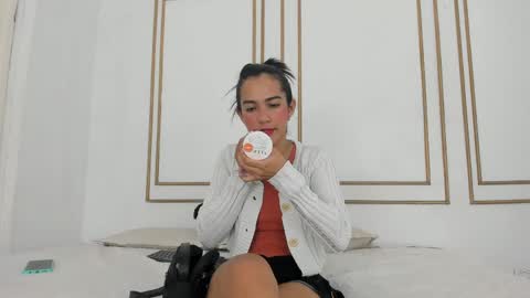 emily_gaviria1 online show from April 2026 12:10:01 PM