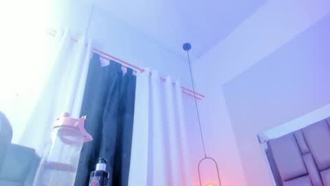 Emi  online show from March 2025 04:24:01 PM