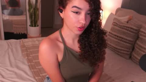 Juliana online show from November 2025 11:51:01 PM