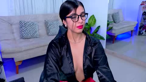 Snapshot of emily_jones3 chatting on March 2026 11:04:01 AM Emily online show from March 2026 11:04:01 AM