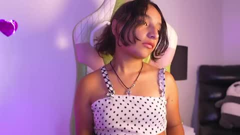 Snapshot of emily_jonexs_ chatting on May 2026 03:53:02 PM mily online show from May 2026 03:53:02 PM