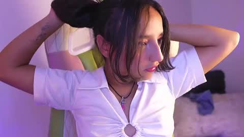 Snapshot of emily_jonexs_ chatting on May 2026 04:59:02 PM mily online show from May 2026 04:59:02 PM