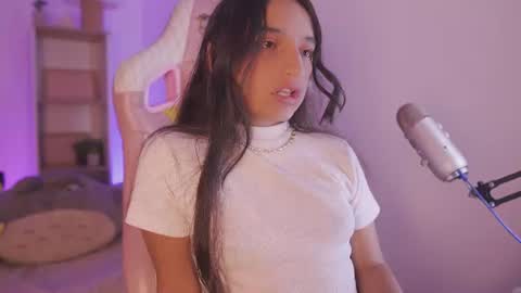 Snapshot of emily_jonexs_ chatting on June 2026 08:30:02 PM mily online show from June 2026 08:30:02 PM