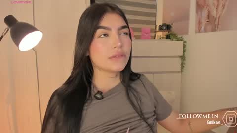 Snapshot of emily_kenner chatting on April 2026 02:15:01 PM EmilyKenner Independent model online show from April 2026 02:15:01 PM