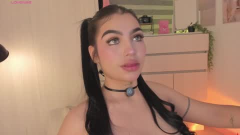 Snapshot of emily_kenner chatting on May 2026 12:01:02 PM EmilyKenner Independent model online show from May 2026 12:01:02 PM