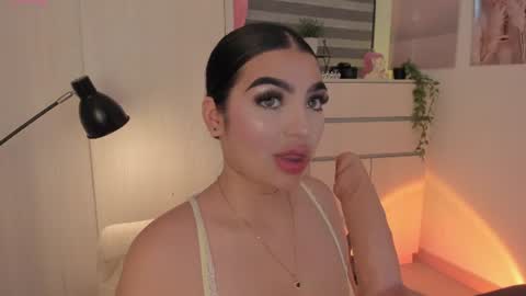 Snapshot of emily_kenner chatting on July 2026 12:43:01 PM EmilyKenner Independent model online show from July 2026 12:43:01 PM