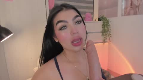 Snapshot of emily_kenner chatting on July 2026 12:12:02 PM EmilyKenner Independent model online show from July 2026 12:12:02 PM