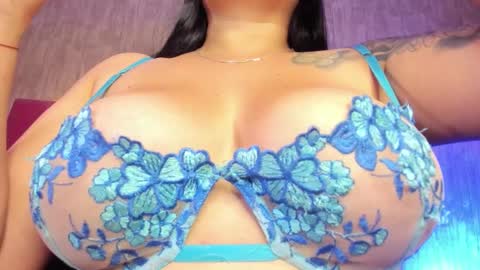 Emily  online show from February 2026 07:17:02 PM