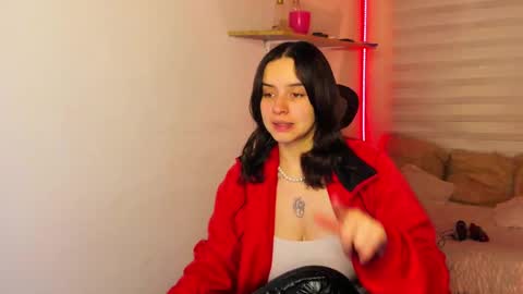 emily_lindey online show from November 2025 03:17:01 AM