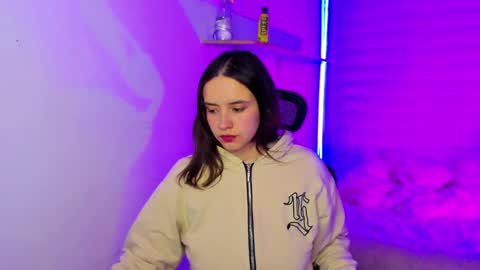 emily_lindey online show from November 2025 03:16:02 AM