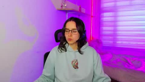 emily_lindey online show from November 2025 03:15:02 PM