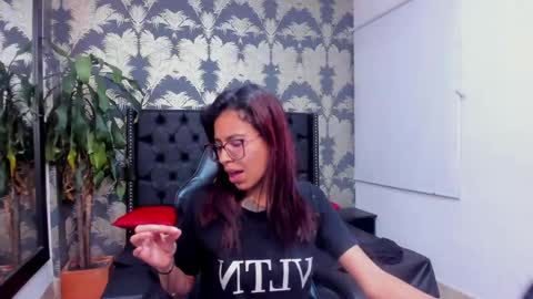 Snapshot of emily_loperaa chatting on May 2026 05:08:01 PM Emily online show from May 2026 05:08:01 PM