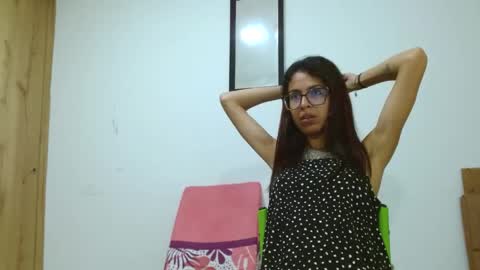 Snapshot of emily_loperaa chatting on May 2026 04:21:02 AM Emily online show from May 2026 04:21:02 AM