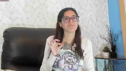 Snapshot of emily_loperaa chatting on July 2026 06:28:01 PM Emily online show from July 2026 06:28:01 PM