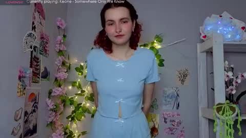 Snapshot of emily_lune chatting on February 2026 02:38:01 AM Emily online show from February 2026 02:38:01 AM