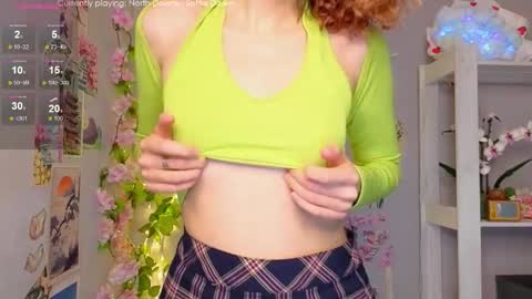 Snapshot of emily_lune chatting on March 2026 02:28:01 AM Emily online show from March 2026 02:28:01 AM