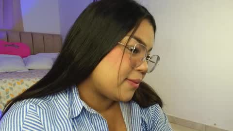 emily_morgam online show from June 2026 06:52:01 PM
