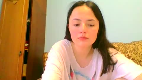 Snapshot of emily_morning_dew chatting on January 2025 07:46:02 AM emily_morning_dew online show from January 2025 07:46:02 AM