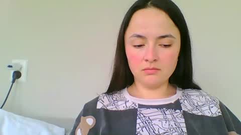 Snapshot of emily_morning_dew chatting on January 2025 02:47:01 PM emily_morning_dew online show from January 2025 02:47:01 PM
