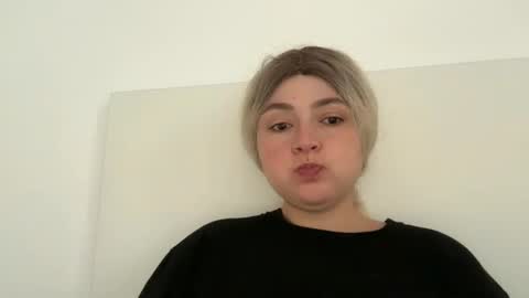 Snapshot of emily_morning_dew chatting on October 2025 06:14:01 AM emily_morning_dew online show from October 2025 06:14:01 AM