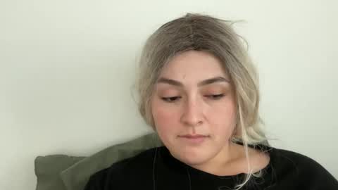 Snapshot of emily_morning_dew chatting on October 2025 01:45:02 PM emily_morning_dew online show from October 2025 01:45:02 PM