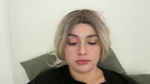 Snapshot of emily_morning_dew chatting on October 2025 07:40:01 AM emily_morning_dew online show from October 2025 07:40:01 AM