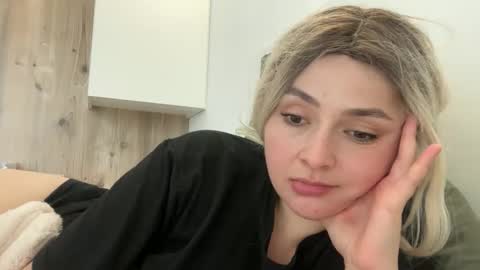 Snapshot of emily_morning_dew chatting on October 2025 01:07:02 PM emily_morning_dew online show from October 2025 01:07:02 PM