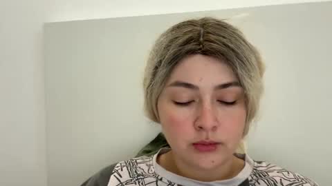 Snapshot of emily_morning_dew chatting on October 2025 08:18:02 AM emily_morning_dew online show from October 2025 08:18:02 AM