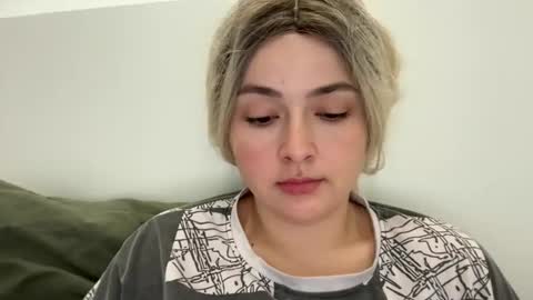 Snapshot of emily_morning_dew chatting on October 2025 08:38:01 AM emily_morning_dew online show from October 2025 08:38:01 AM