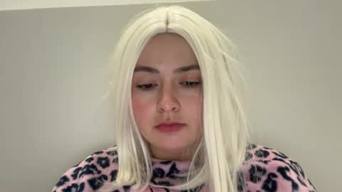 Snapshot of emily_morning_dew chatting on November 2025 05:52:02 AM emily_morning_dew online show from November 2025 05:52:02 AM