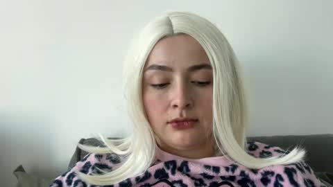 Snapshot of emily_morning_dew chatting on November 2025 10:15:02 AM emily_morning_dew online show from November 2025 10:15:02 AM