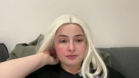 Snapshot of emily_morning_dew chatting on November 2025 07:12:02 PM emily_morning_dew online show from November 2025 07:12:02 PM