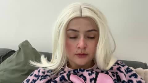 Snapshot of emily_morning_dew chatting on November 2025 08:36:01 AM emily_morning_dew online show from November 2025 08:36:01 AM