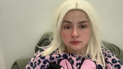 Snapshot of emily_morning_dew chatting on December 2025 08:45:01 AM emily_morning_dew online show from December 2025 08:45:01 AM