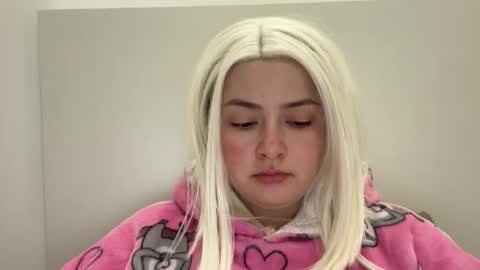 Snapshot of emily_morning_dew chatting on December 2025 07:47:02 AM emily_morning_dew online show from December 2025 07:47:02 AM