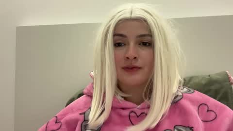 Snapshot of emily_morning_dew chatting on December 2025 11:39:02 AM emily_morning_dew online show from December 2025 11:39:02 AM