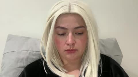 Snapshot of emily_morning_dew chatting on January 2026 07:45:02 AM emily_morning_dew online show from January 2026 07:45:02 AM