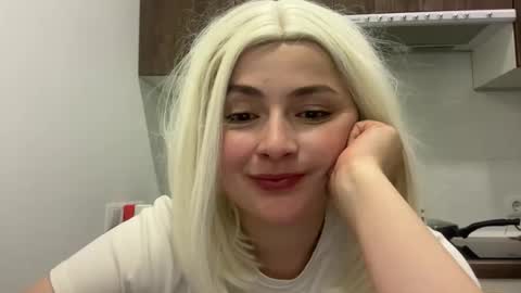 Snapshot of emily_morning_dew chatting on January 2026 02:33:02 PM emily_morning_dew online show from January 2026 02:33:02 PM