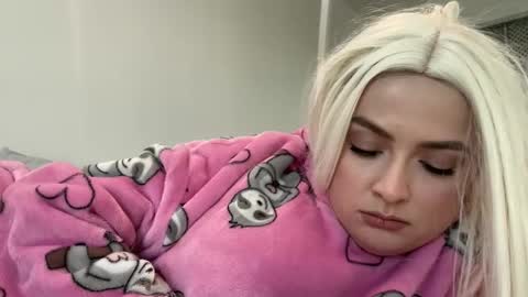 Snapshot of emily_morning_dew chatting on January 2026 01:37:02 PM emily_morning_dew online show from January 2026 01:37:02 PM