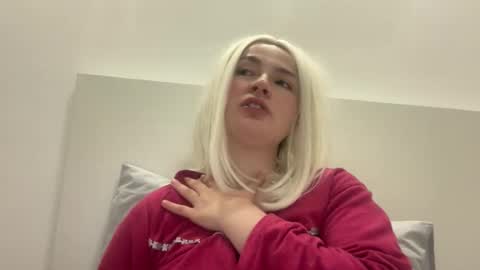 Snapshot of emily_morning_dew chatting on February 2026 07:35:01 AM emily_morning_dew online show from February 2026 07:35:01 AM