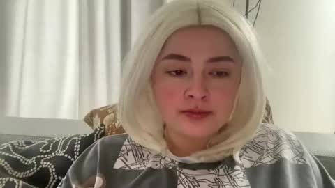 Snapshot of emily_morning_dew chatting on February 2026 09:28:01 AM emily_morning_dew online show from February 2026 09:28:01 AM