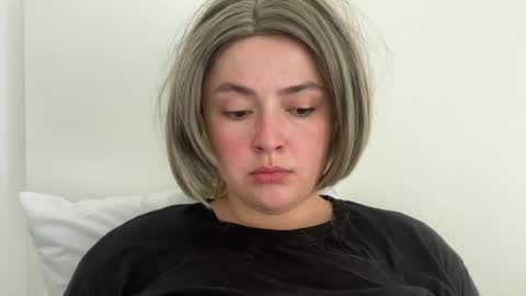 Snapshot of emily_morning_dew chatting on June 2026 06:54:02 AM emily_morning_dew online show from June 2026 06:54:02 AM
