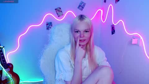 Lia online show from October 2025 06:08:02 PM