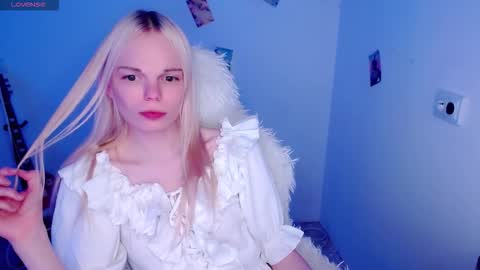 Lia online show from December 2025 03:09:02 PM