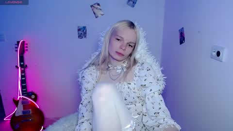 Snapshot of emily_nyaffe chatting on February 2026 03:33:02 PM Lia online show from February 2026 03:33:02 PM