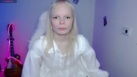 Snapshot of emily_nyaffe chatting on February 2026 09:34:01 AM Lia online show from February 2026 09:34:01 AM